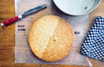 Shortbread round, half baked with Baking Sugar Alternative, half with granulated sugar, showing the difference in browning.