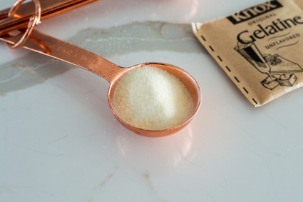 Tablespoon of powdered gelatin