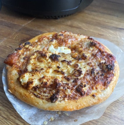 How to make pizza in the air fryer