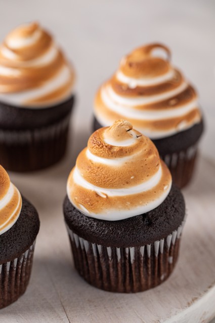 Cupcakes topped with toasted meringue