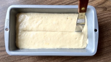 loaf cake batter knife