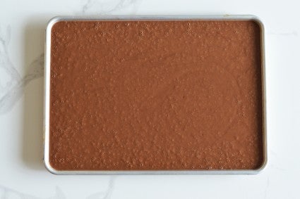 https://www.kingarthurbaking.com/sites/default/files/styles/scaled_small/public/2023-03/Layer-cake-in-sheet-pan.jpg?itok=j2cKpkIu