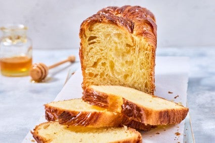 Sliced laminated challah