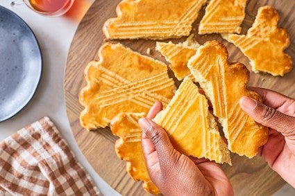 Breaking apart a piece of Broyé Du Poitou.