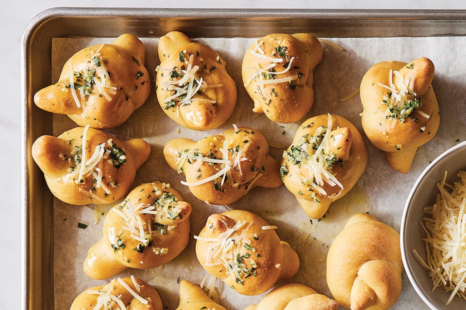 Keto-Friendly Garlic Knots