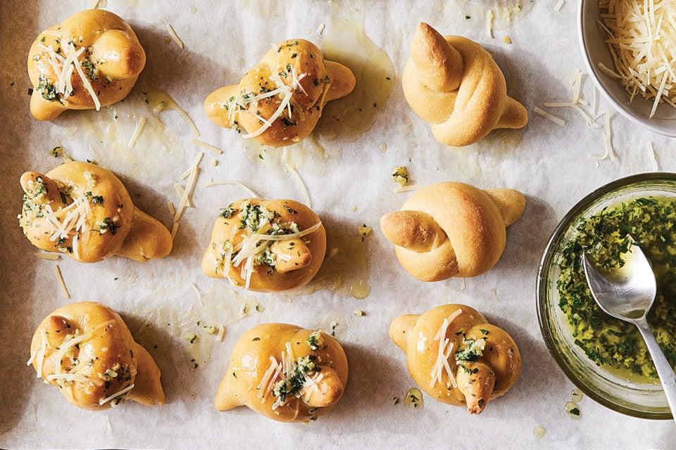 Keto-Friendly Garlic Knots