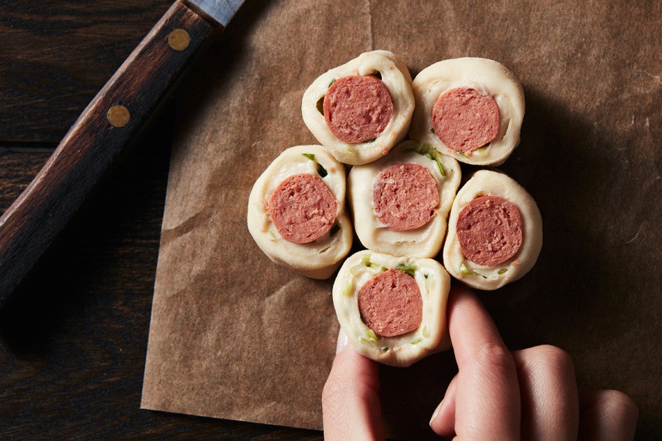 Scallion Sesame Hot Dog Buns shaping