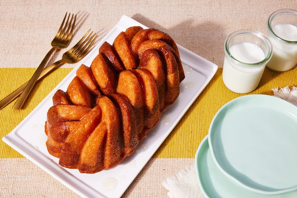 Pumpkin Swirl Cake