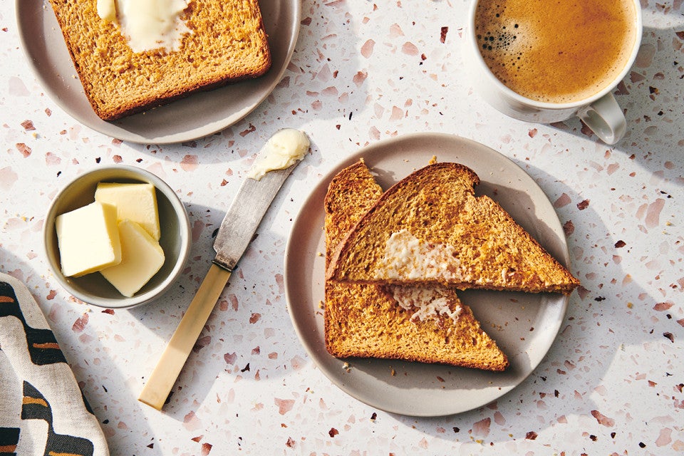 New England Anadama Bread 
