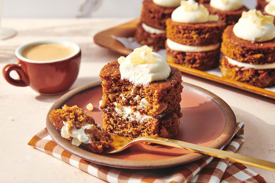 Mini Apple Cider Cakes 