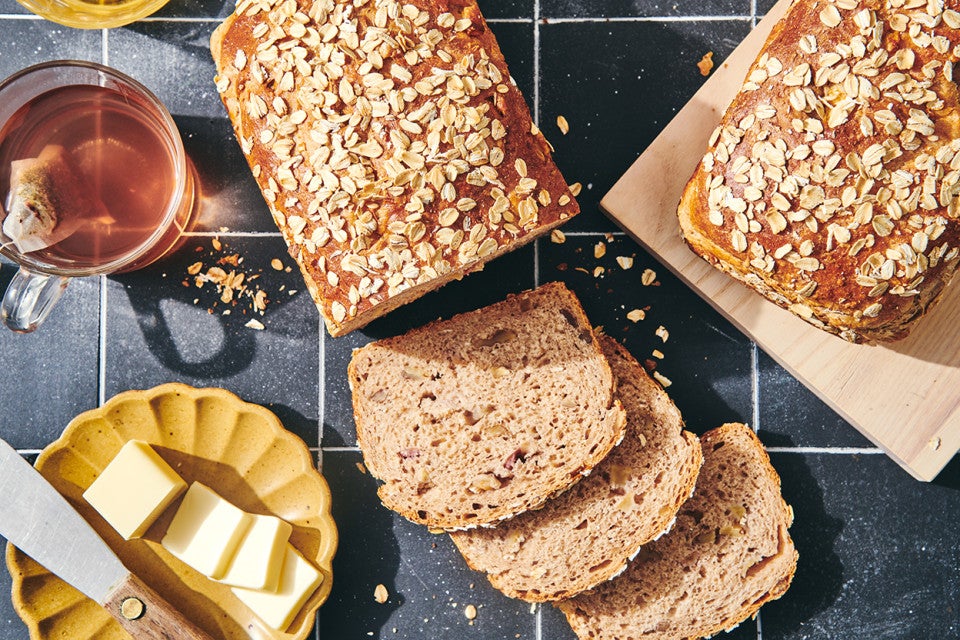 Apple Oatmeal Bread