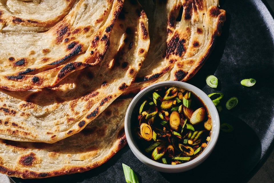 Shou Zhua Bing (Crispy Pull-Apart Pancakes) 