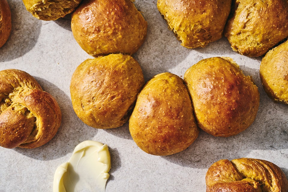 Golden Pumpkin Dinner Rolls