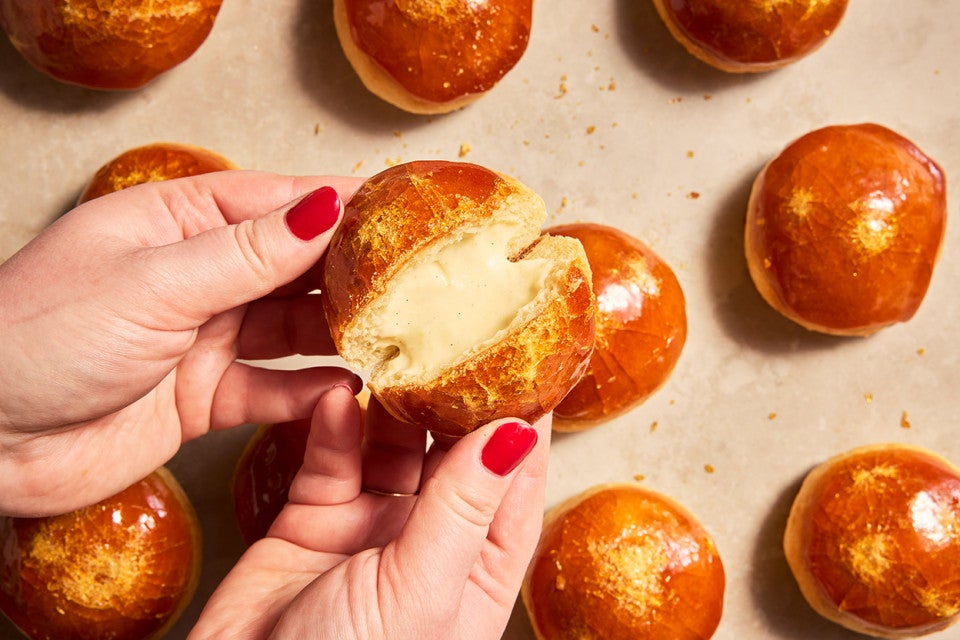 Crème Brûlée Buns 