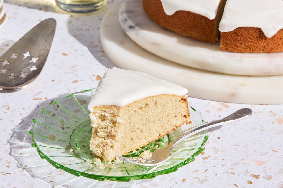 Rich and Tender Banana Cake 