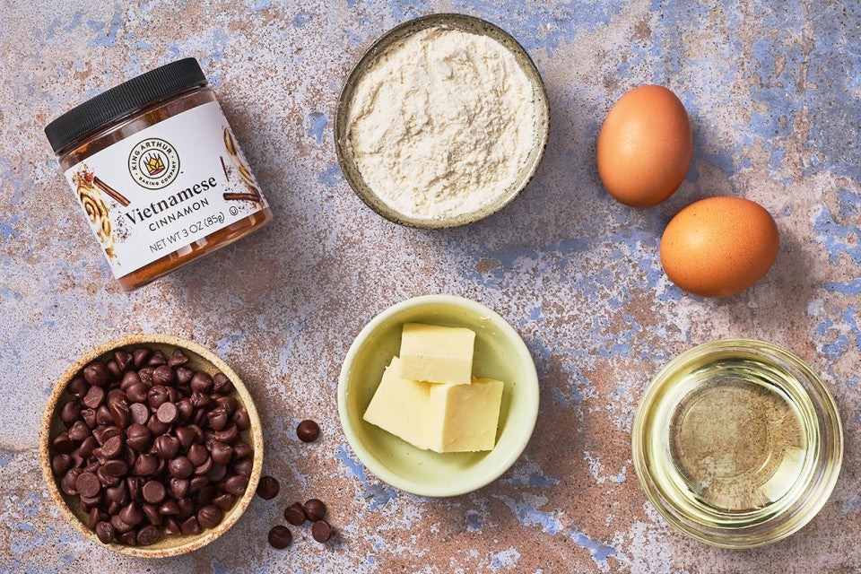Ingredients to make Easy Chocolate Chip Muffins