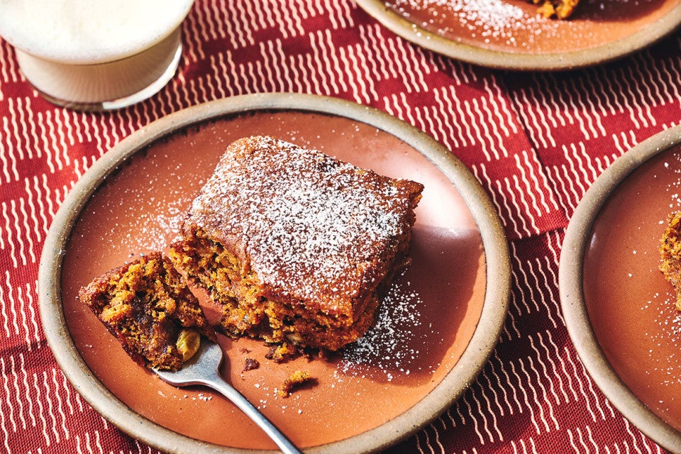 Spicy Cake Pan Cake on a plate.