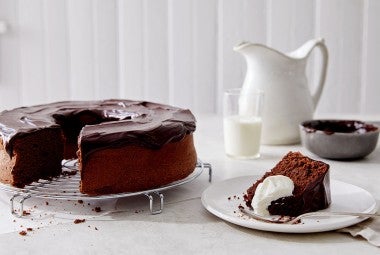 Flourless Chocolate Nut Cake