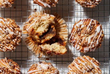 Stuffed Cinnamon Streusel Muffins