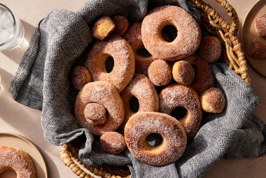Spiced Baked Doughnuts 