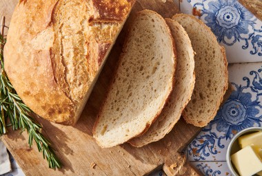 Crusty Cloche Bread 