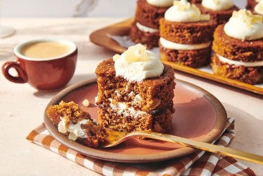 Mini Apple Cider Cakes 