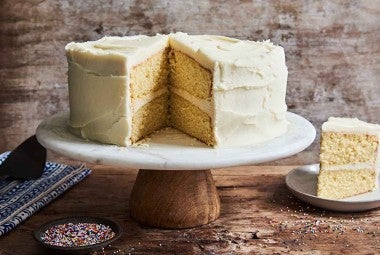 Golden Vanilla Cake 