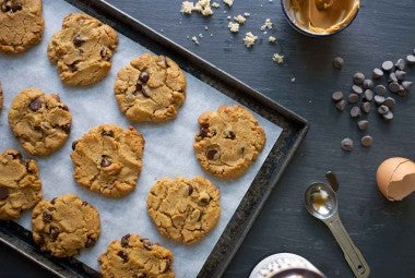 Flourless Peanut Butter Chocolate Chip Cookies